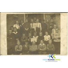 Groepsfoto jongensschool Markt